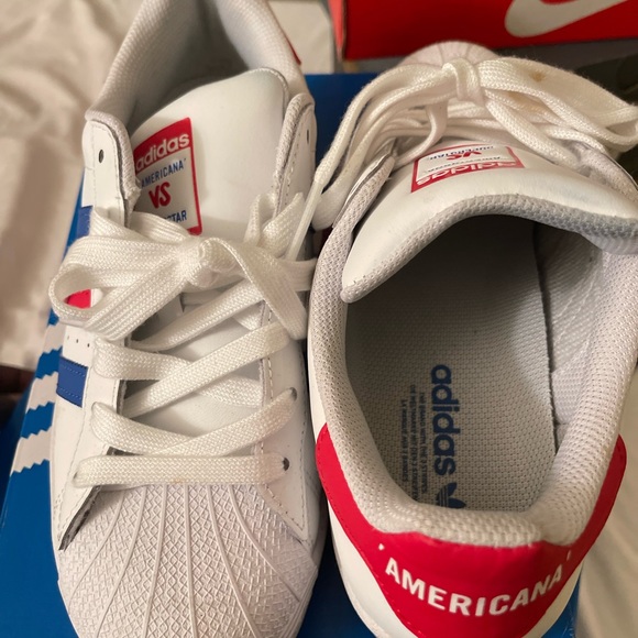 Adidas Shell Toe - Picture 3 of 6